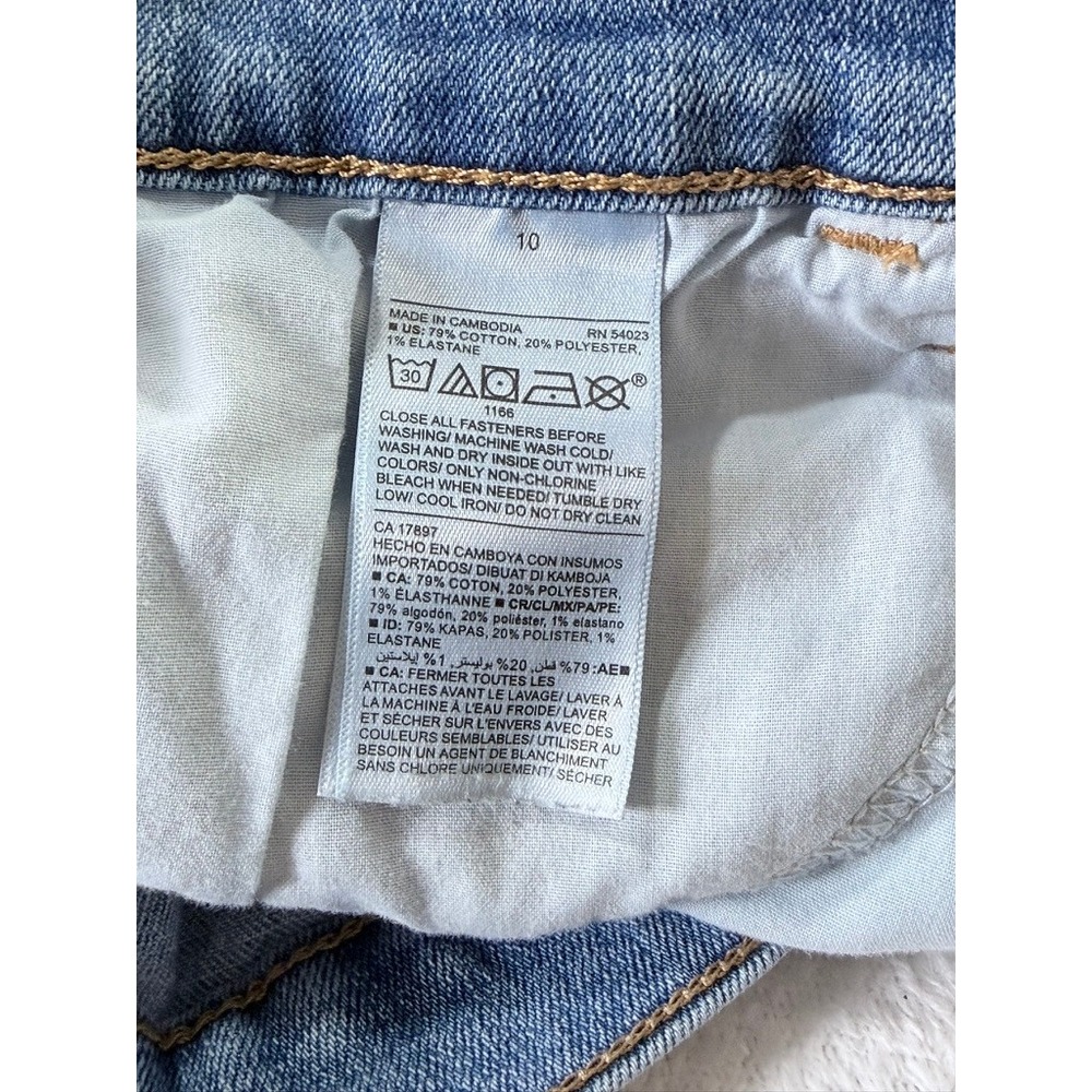 Old Navy Denim Shorts Women 10 Light Blue Cuffed Stretch Mid Rise Jean Shorts - Picture 4 of 5